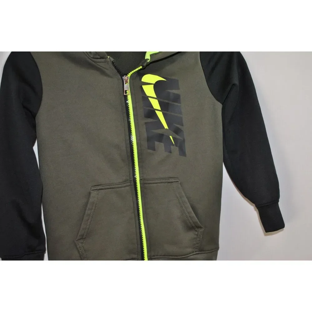Boy's Nike zippered hoodie size large 6-7 years old